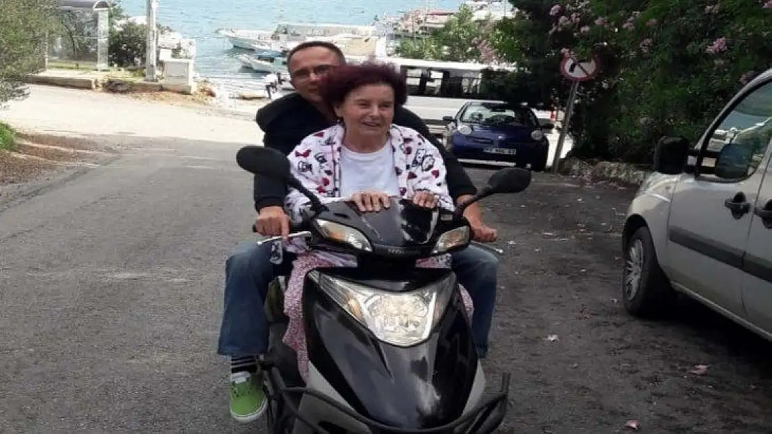 Fatma Girik Bodrum sokaklarında motosiklet turu attı