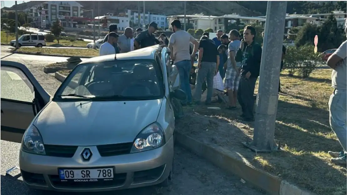 Feci trafik kazası: 1 ölü, 3 yaralı