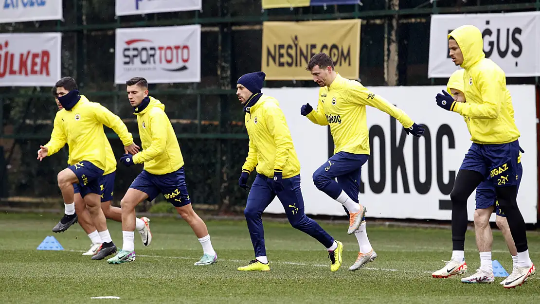 Fenerbahçe'de Çağlar Söyüncü, İlk İdmanına Çıktı