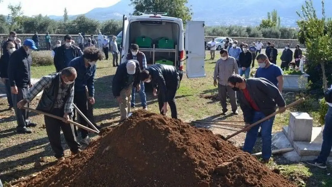 Fethiye Belediyesi yasa boğuldu