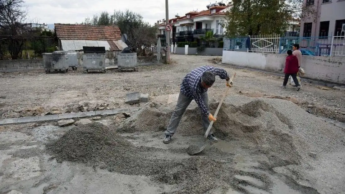 Fethiye Belediyesi'nden yol çalışmalarında yoğun mesai