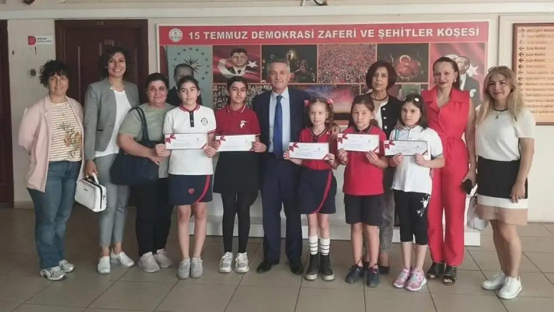 Fethiye'de genç ressamların hayalleri kanatlandı