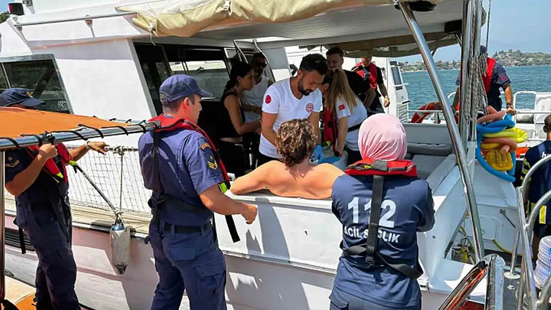 Gezi teknesinde yaralanan vatandaşa tıbbi tahliye