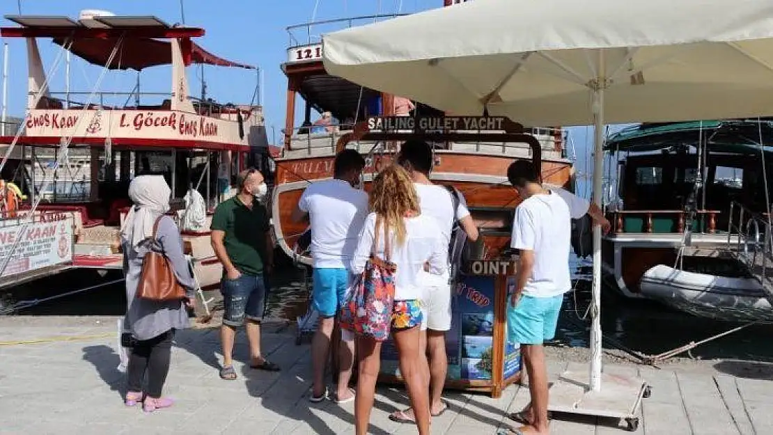 Fethiye'de tekne turlarına ilgi devam ediyor