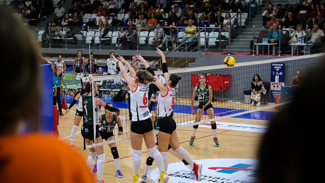 FETHİYE'DE VOLEYBOL RÜZGARI ESTİ