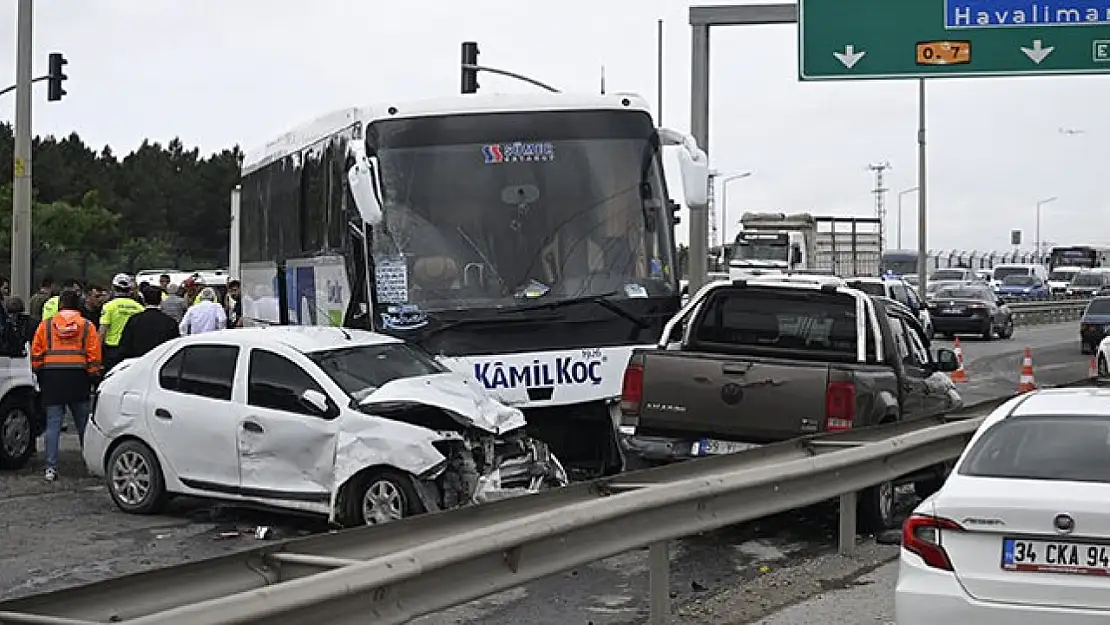 Fethiye'den İstanbul'a giden otobüs kaza yaptı