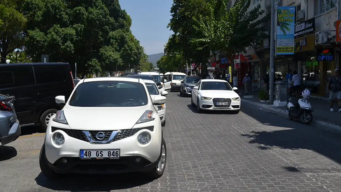 Fethiye Merkezinde Trafik Yoğunluğu