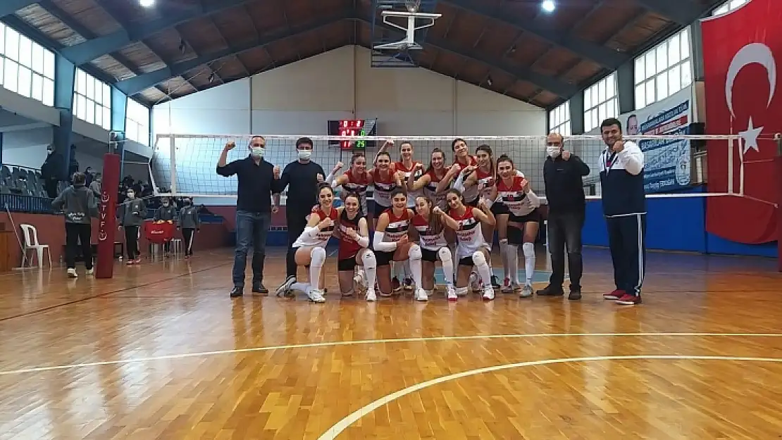 Fethiye'nin Sultanları güçlü rakibine set vermedi 0-3