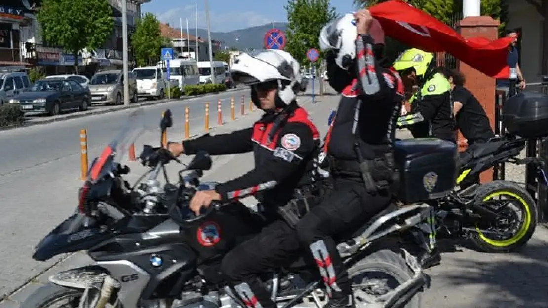 Fethiye polisi konvoy düzenledi