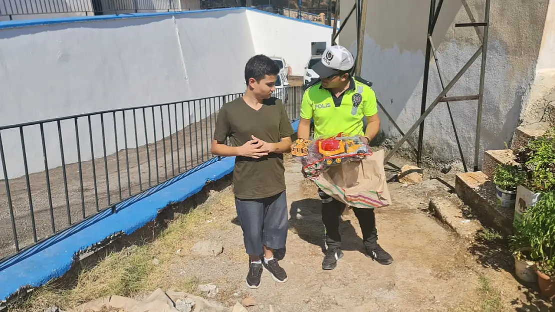 Fethiye Polisinden Gönül Bağı Projesi