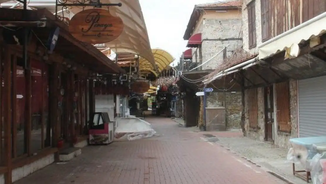 Fethiye Sokakları Boş Kaldı