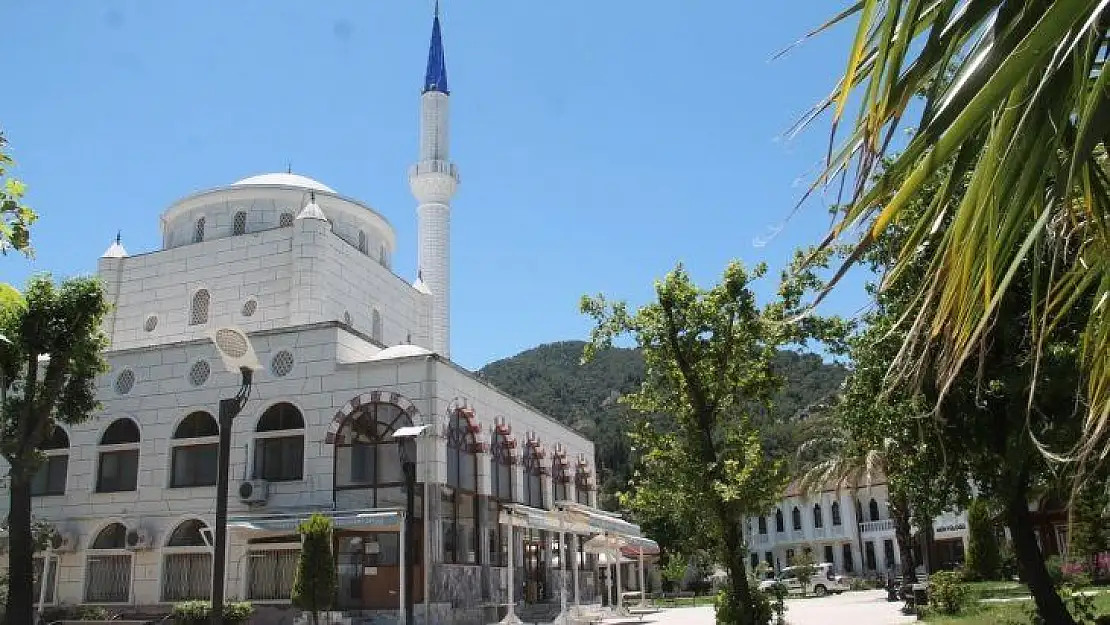 Fethiye'de Camiler Boş Kaldı