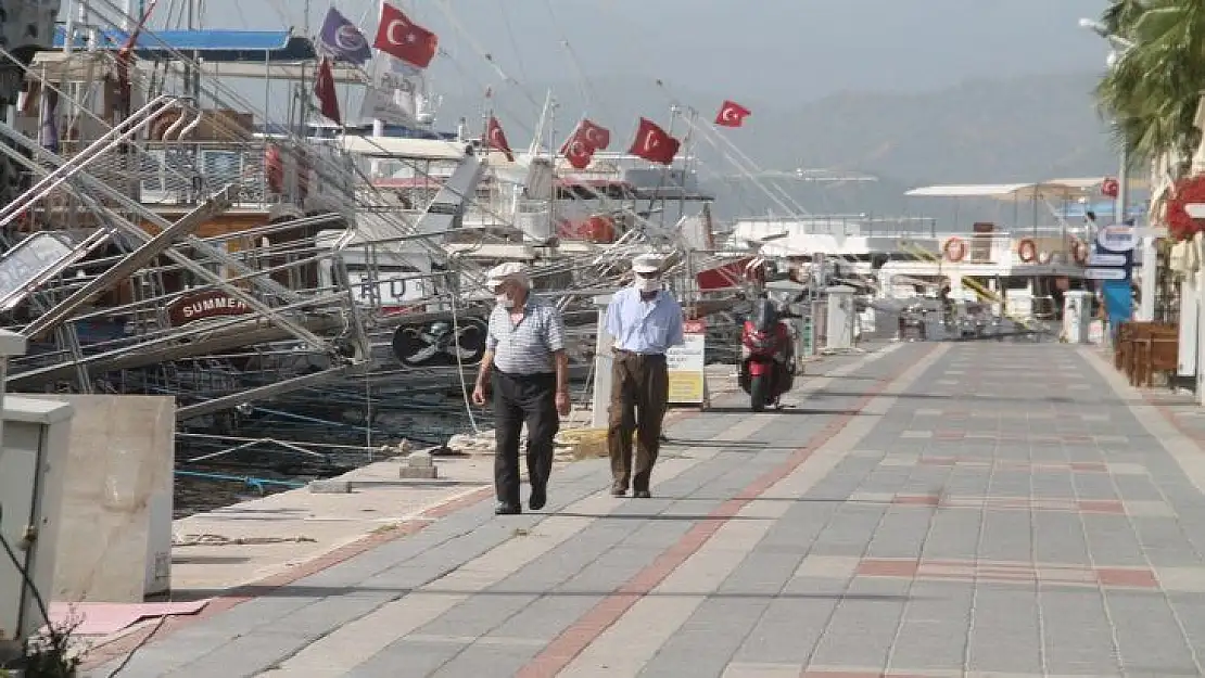 Fethiye'de Yaşlılar İkinci Kez Sokağa Çıktı