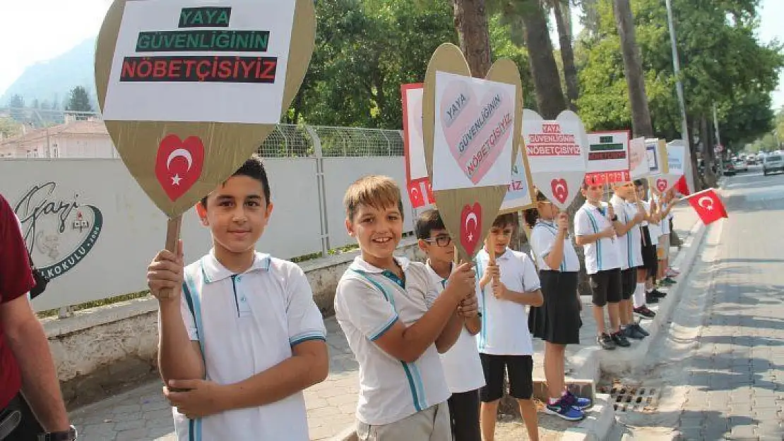 Fethiye'de yaya güvenliği nöbeti