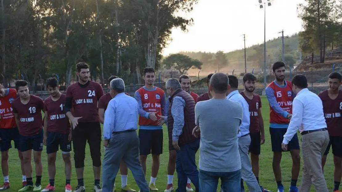 Futbolculara Moral Ziyareti