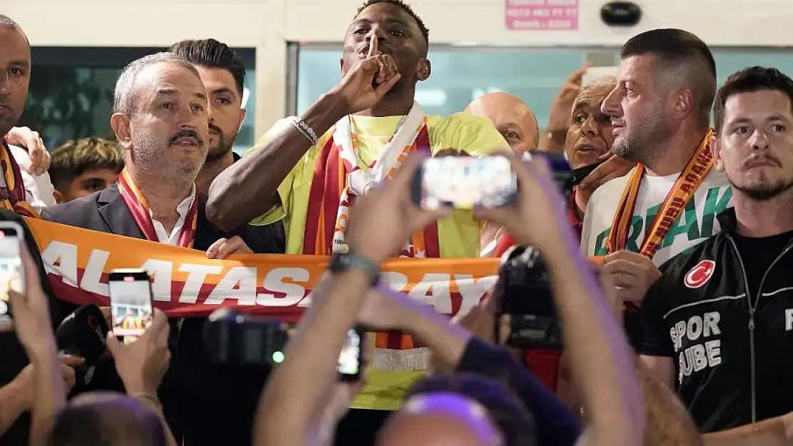 Galatasaray'ın yeni transferi Victor Osimhen, İstanbul'da!