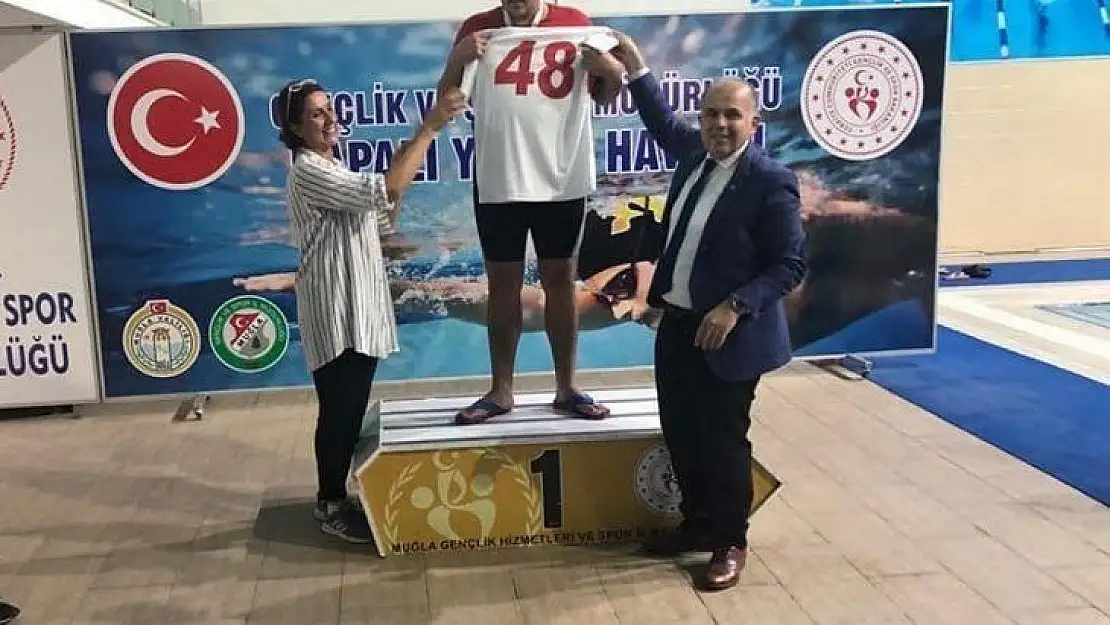 Gençlik ve Spor İl Müdürlüğü özel sporcusu yüzme yarışlarında birinci oldu