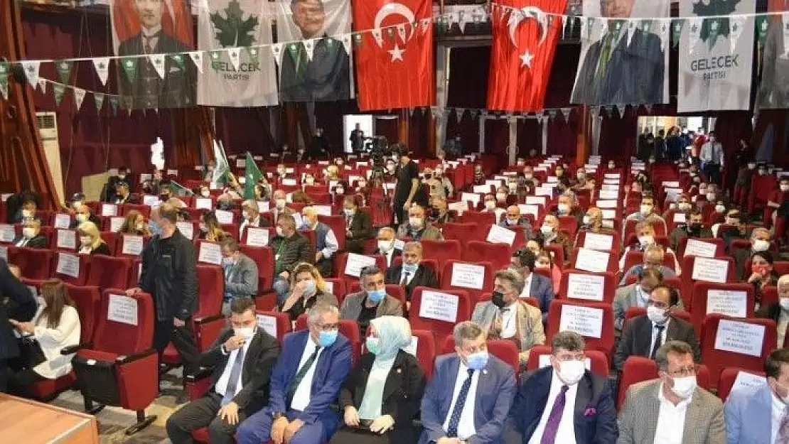 Genel Başkan Davutoğlu Fethiye kongresine katıldı