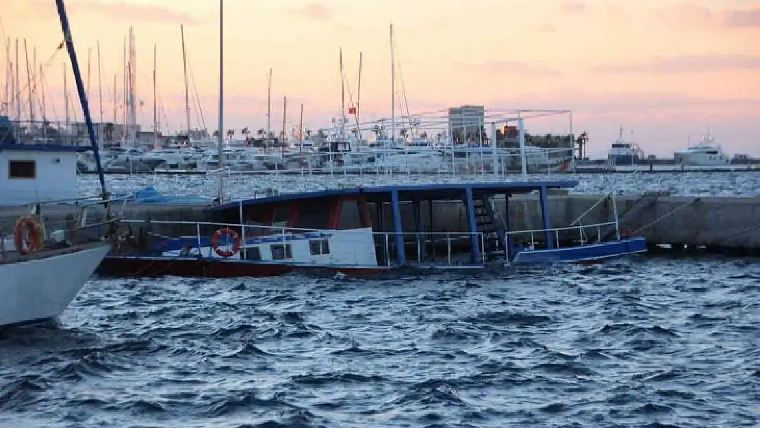 Göçmen kaçakçılığında kullanılan tekne battı