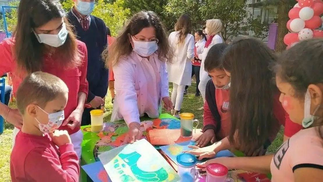 Gün boyu yapılan etkinliklerle doyasıya eğlendiler