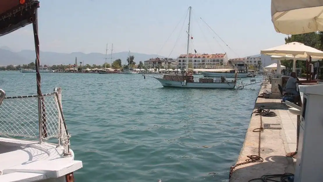 GÜNLÜK TEKNELERİN YERİ BOMBOŞ KALDI