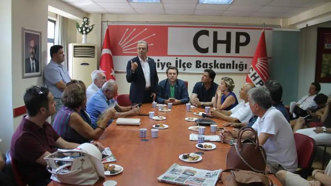 CHP'DE BAYRAMLAŞMA TÖRENİ