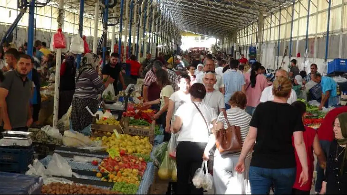 SALI PAZARI BAYRAMIN İLK GÜNÜ YİNE KURULACAK