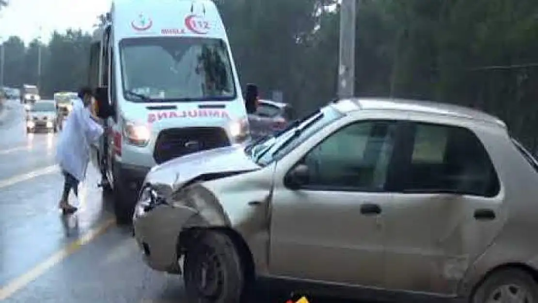 Yağmur ve Tabiki Ölüdeniz Yolu'nda Kazalar (video)