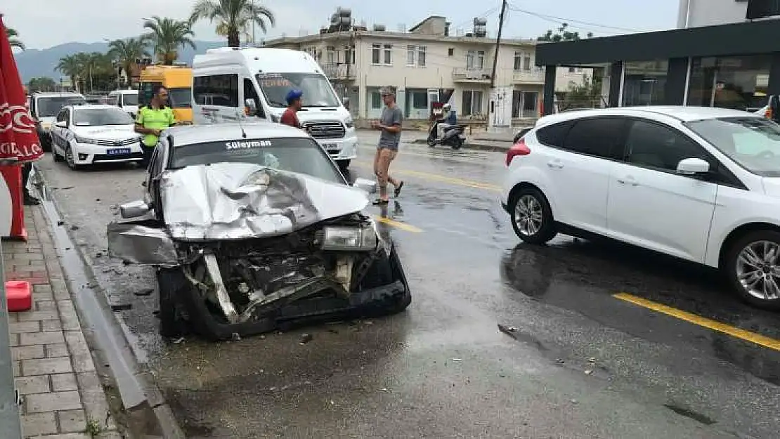 Günlükbaşı Yolu'nda Kaza : 2 yaralı