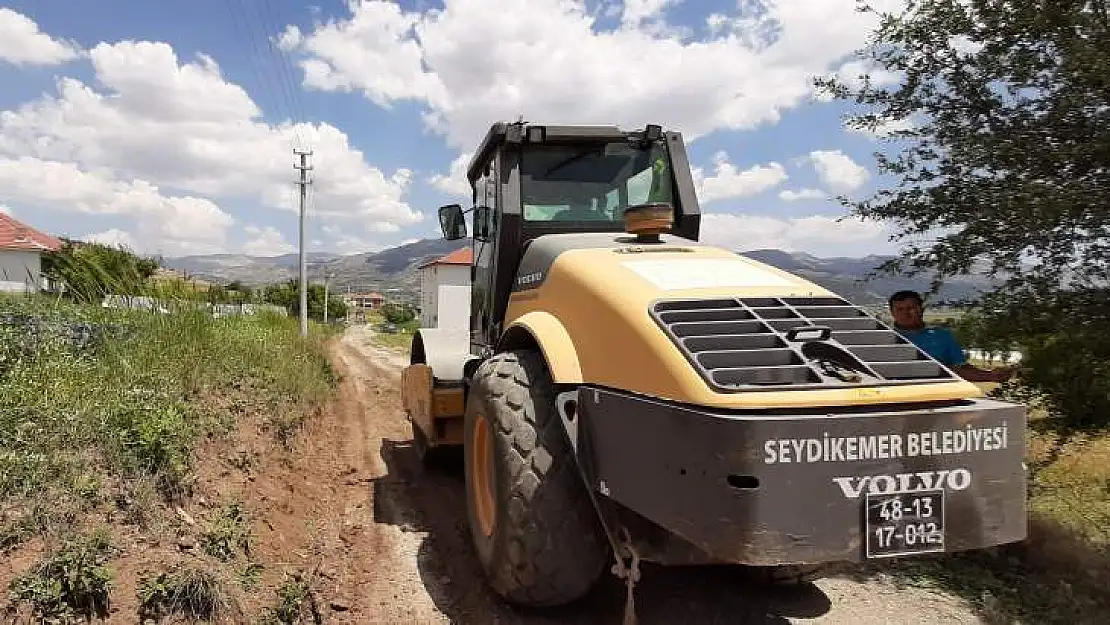 Selin Zarar Verdiği Yollar Onarılıyor