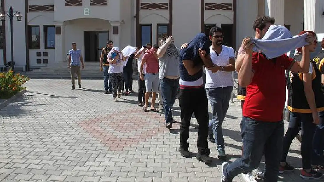 ''Eniştem Ablama Zorla Fuhuş Yaptırıyor''