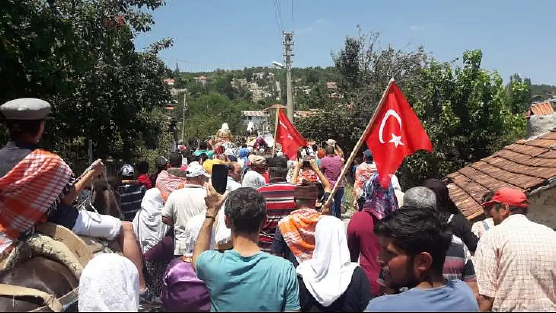 YAYLA KARAÇULHA'DAKİ YÖRÜK ŞENLİĞİ MUHTEŞEM GEÇTİ