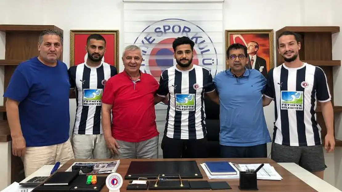 Fethiyespor 3 oyuncuyu renklerine kattı