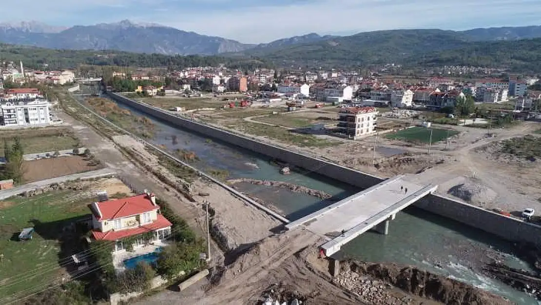 Köprü'nün Son Rötuşları Yapılıyor