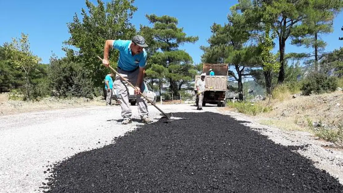 SEYDİKEMER'İN BOZULAN YOLLARI ONARILIYOR