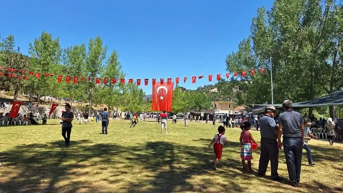 Hafızlar Şenliği Yapıldı