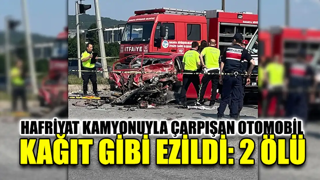 Hafriyat Kamyonuyla Çarpışan Otomobil Kağıt Gibi Ezildi: 2 Ölü