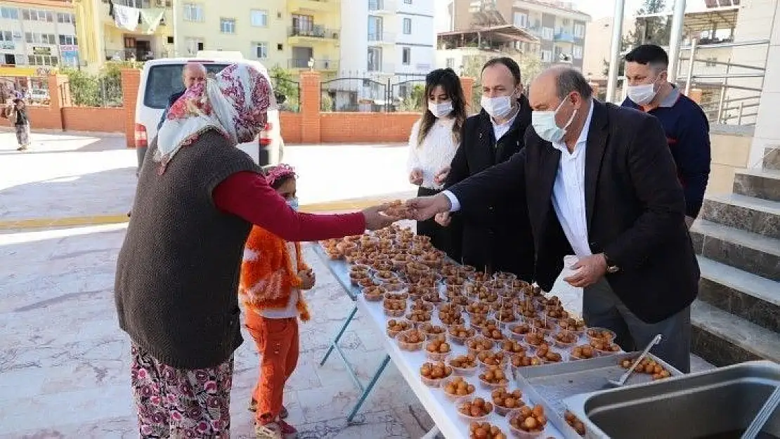 İsmail Akkaya için lokma dağıtıldı 