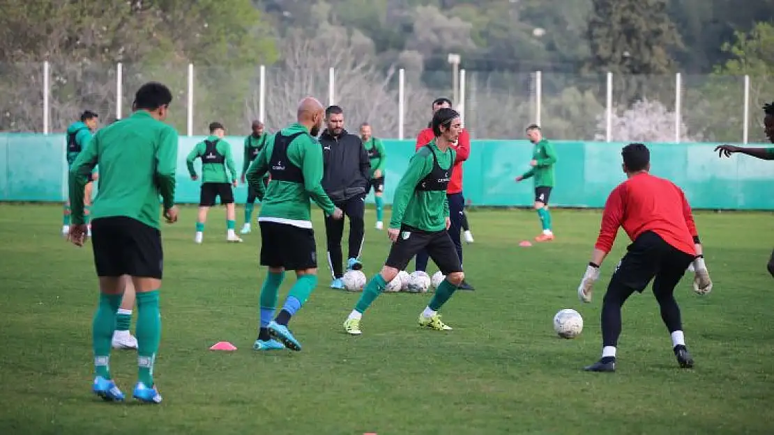 İSMET TAŞDEMİR: 'ALTAY'A KARŞI KENDİ BENLİĞİMİZ GİBİ OYNAYABİLİRSEK ÜSTESİNDEN GELEBİLİRİZ'