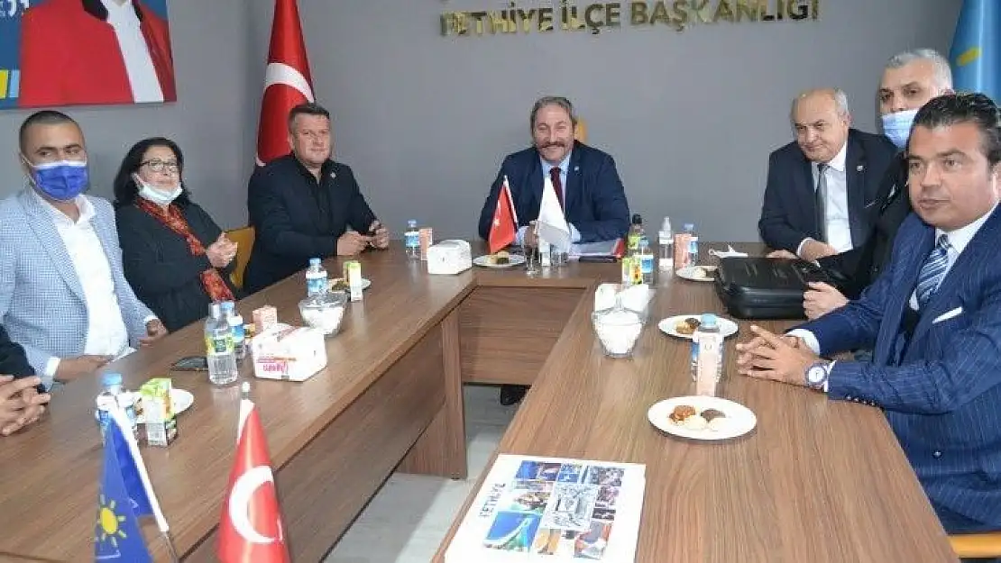 İyi Parti ilçe başkanları Fethiye'de toplandı