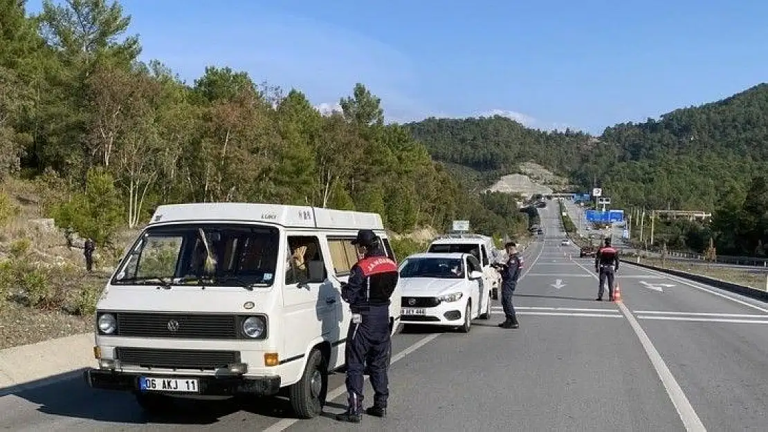 Jandarmanın Covid-19 denetimleri sürüyor