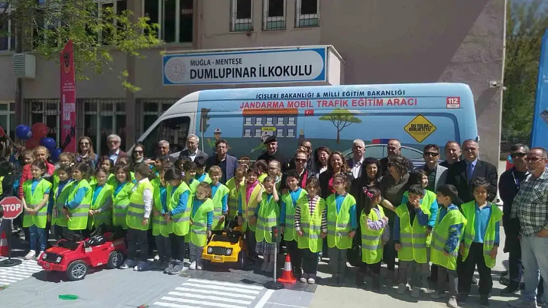 Jandarmadan öğrencilere trafik eğitimi