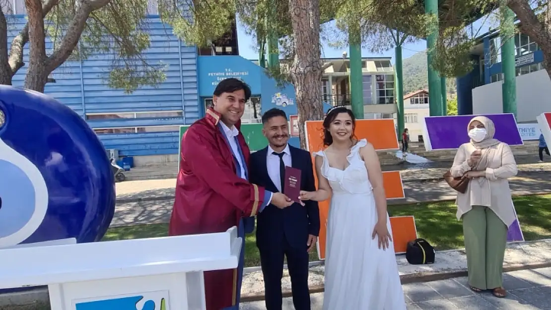 Karaca nikah kıydı, normalleşme bekleniyor