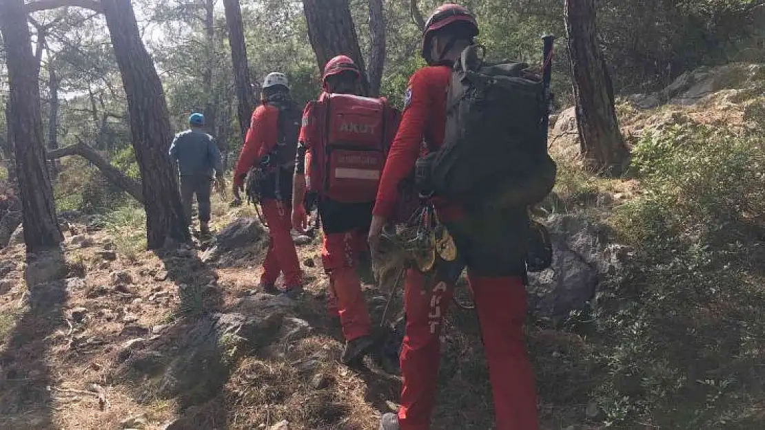 Kayalık alanda 6 gündür mahsur kalan keçi kurtarıldı