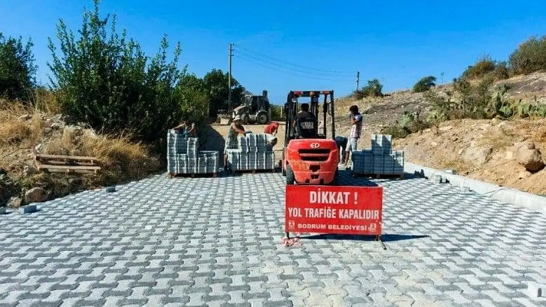 KİLİTLİ PARKE YOL YAPIM ÇALIŞMALARI SÜRÜYOR