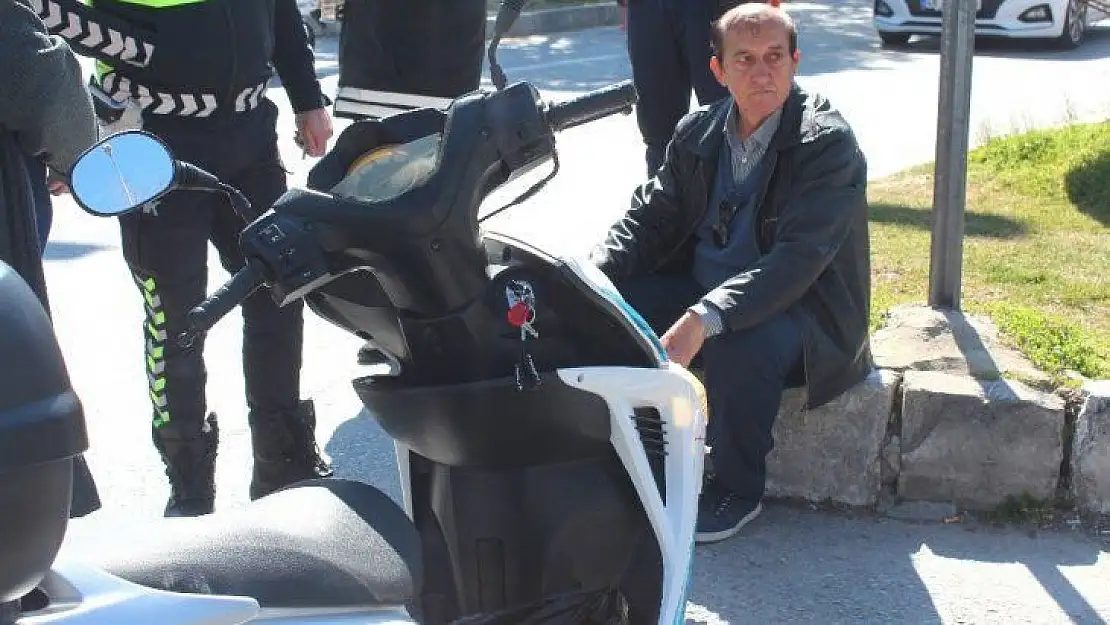 Kiralık araçla motosiklete çarpıp kaçtı