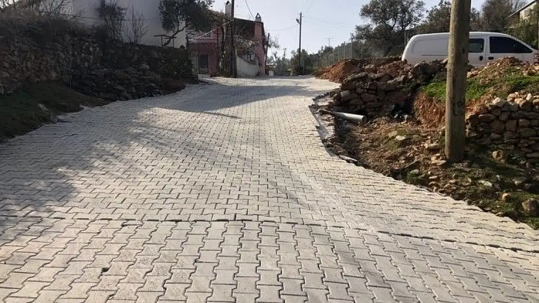 Kırsal mahalleler modern yollara kavuşuyor