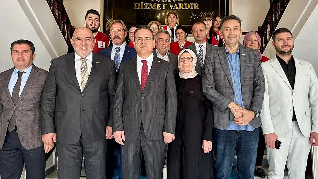 Kızılay Haftası'nda anlamlı ziyaret