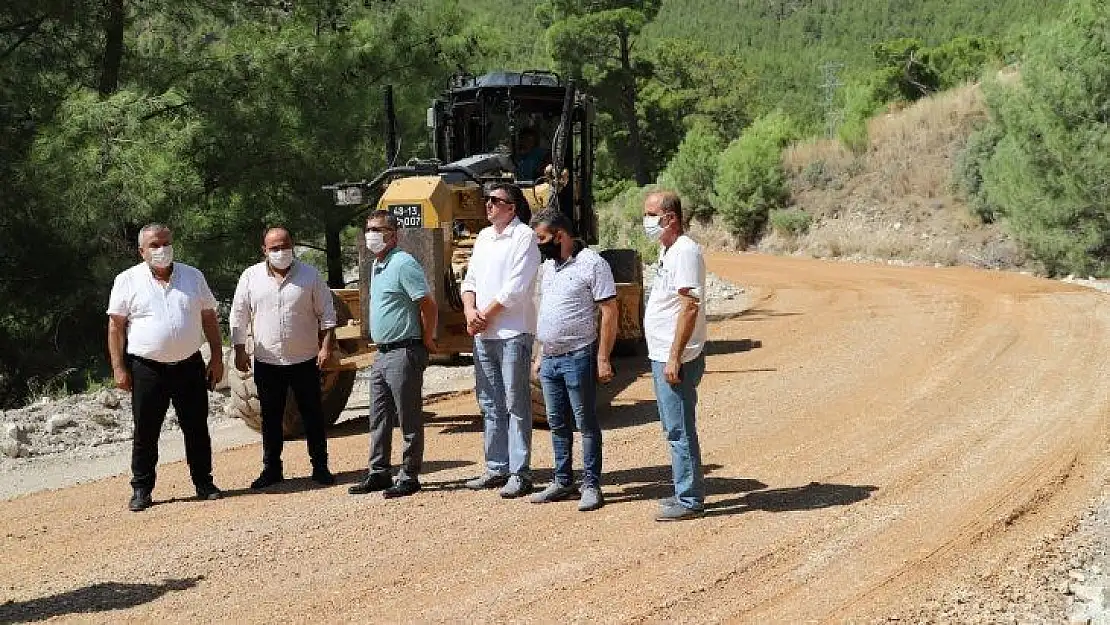 KORONAYA RAĞMEN YOL ÇALIŞMALARI DEVAM EDİYOR