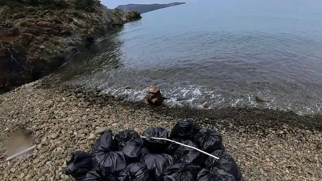 Koy temizliği için bir araya geldiler